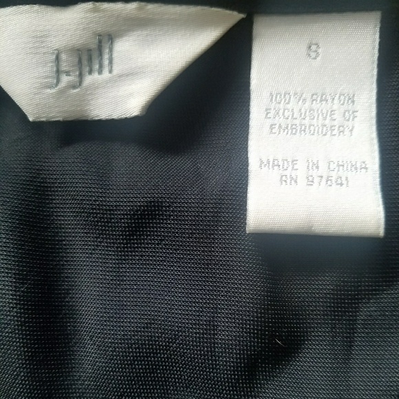 BLACK CRUSHED VELVET TOP WHITE FLORAL EMBROIDERY - Picture 8 of 8